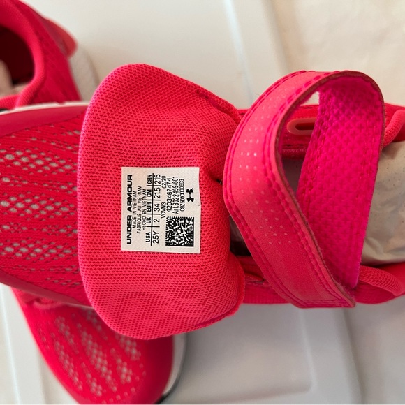 Girls sneakers. - Picture 3 of 4